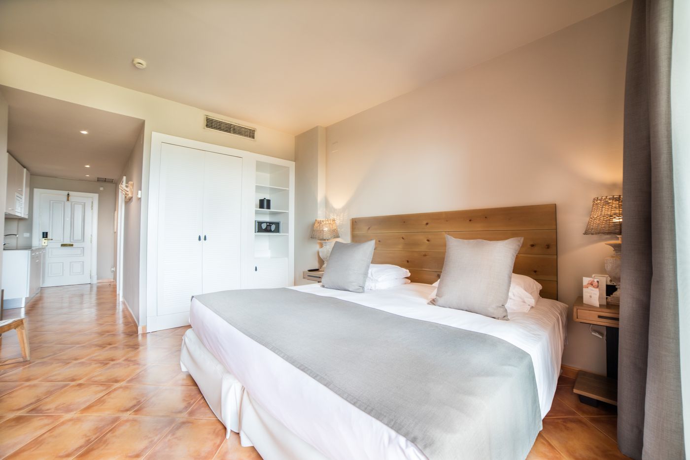 Ona Lomas Village Manga Club