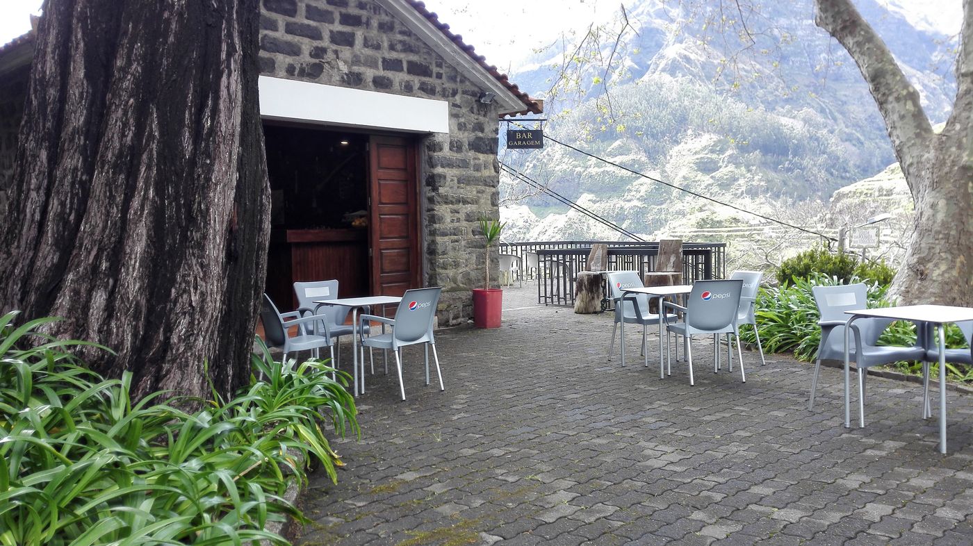 Dorisol-Pousada-dos-Vinhaticos-Bar-2