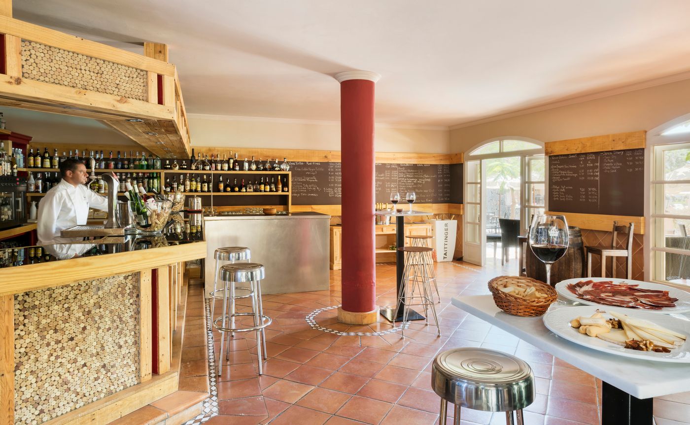 Bahia-del-Duque-Bar-60