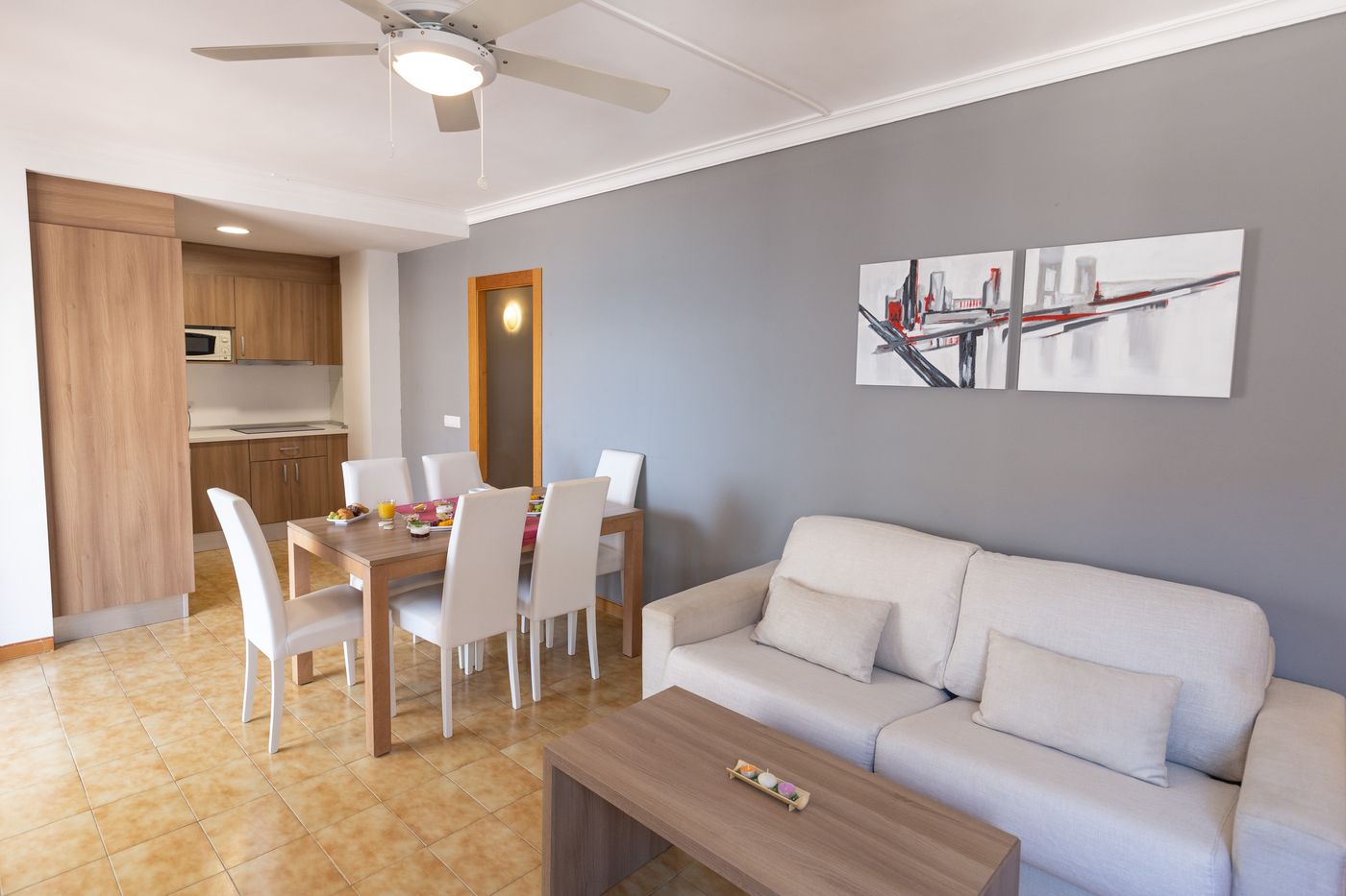 R2 Cala Millor Beach Apartments