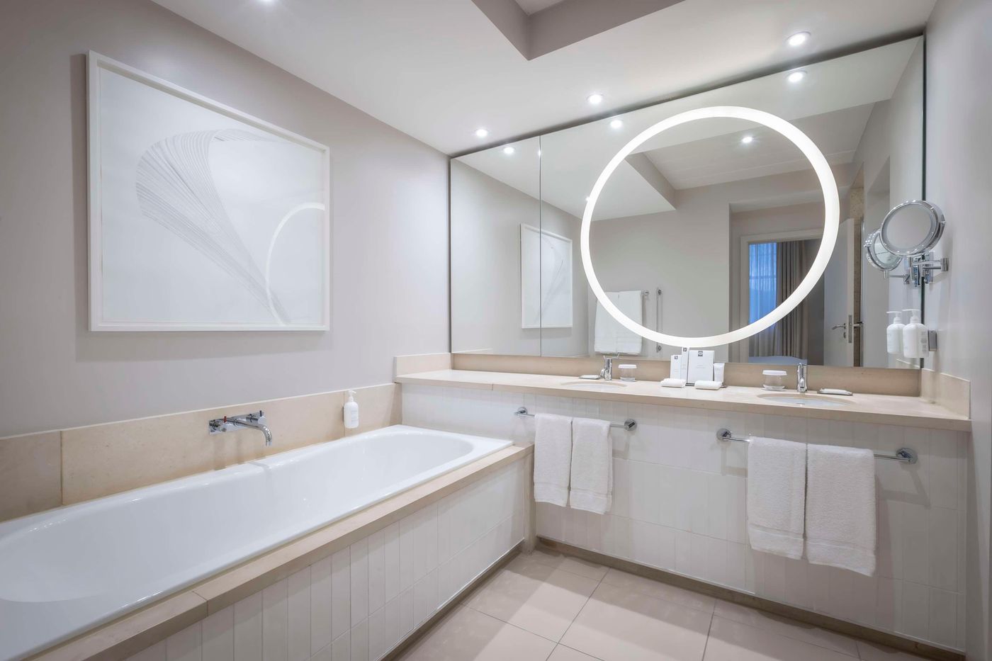 The-Morrison-Dublin--Curio-Collection-by-Hilton-Room-53