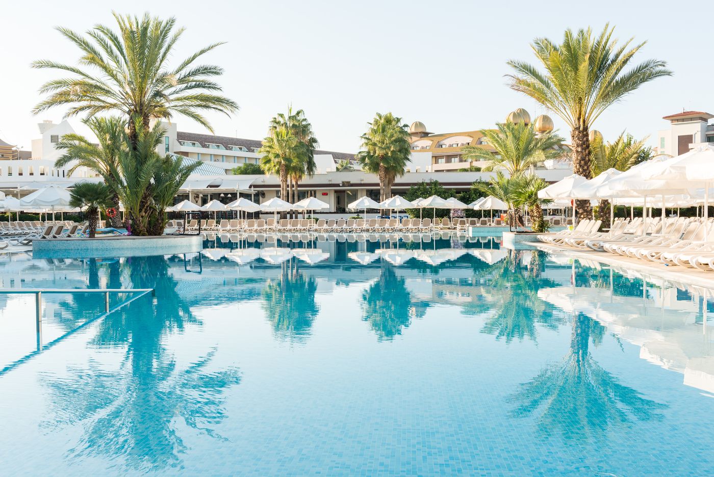 Barut-B-Suites-Pool-12