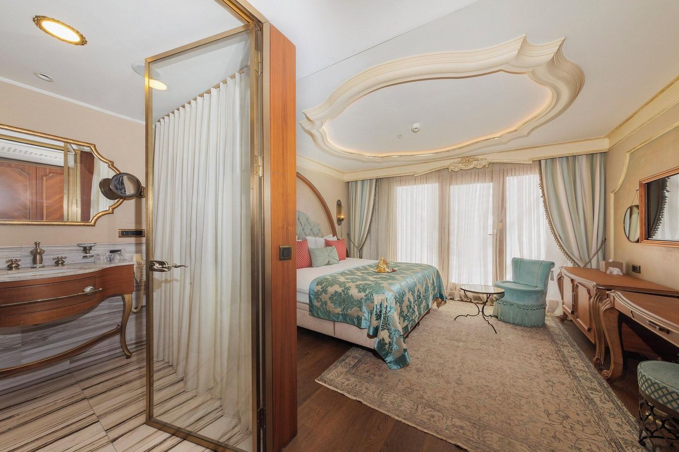 Romance-Istanbul-Hotel-Room-49