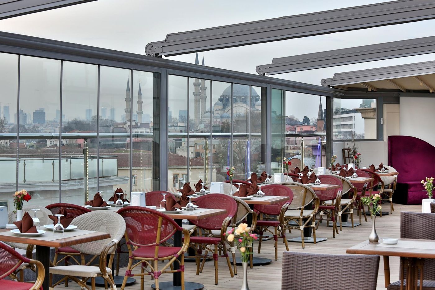 Hotel-Zurich-Istanbul-Terrace-1