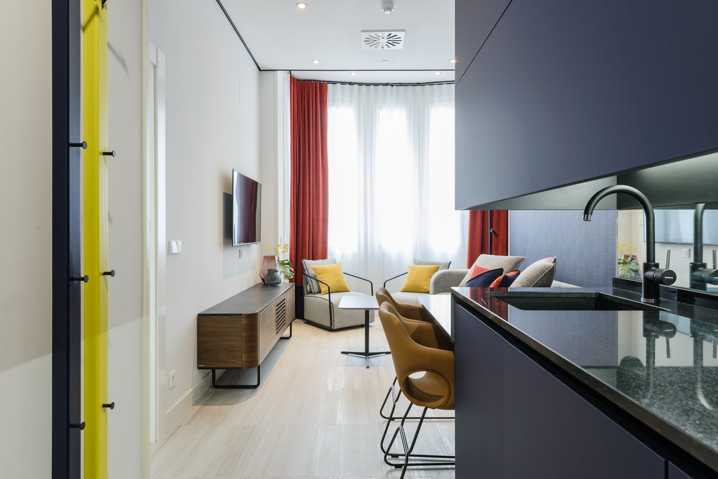 Smartrental-Collection-Gran-Via-Centric-II-Room-39