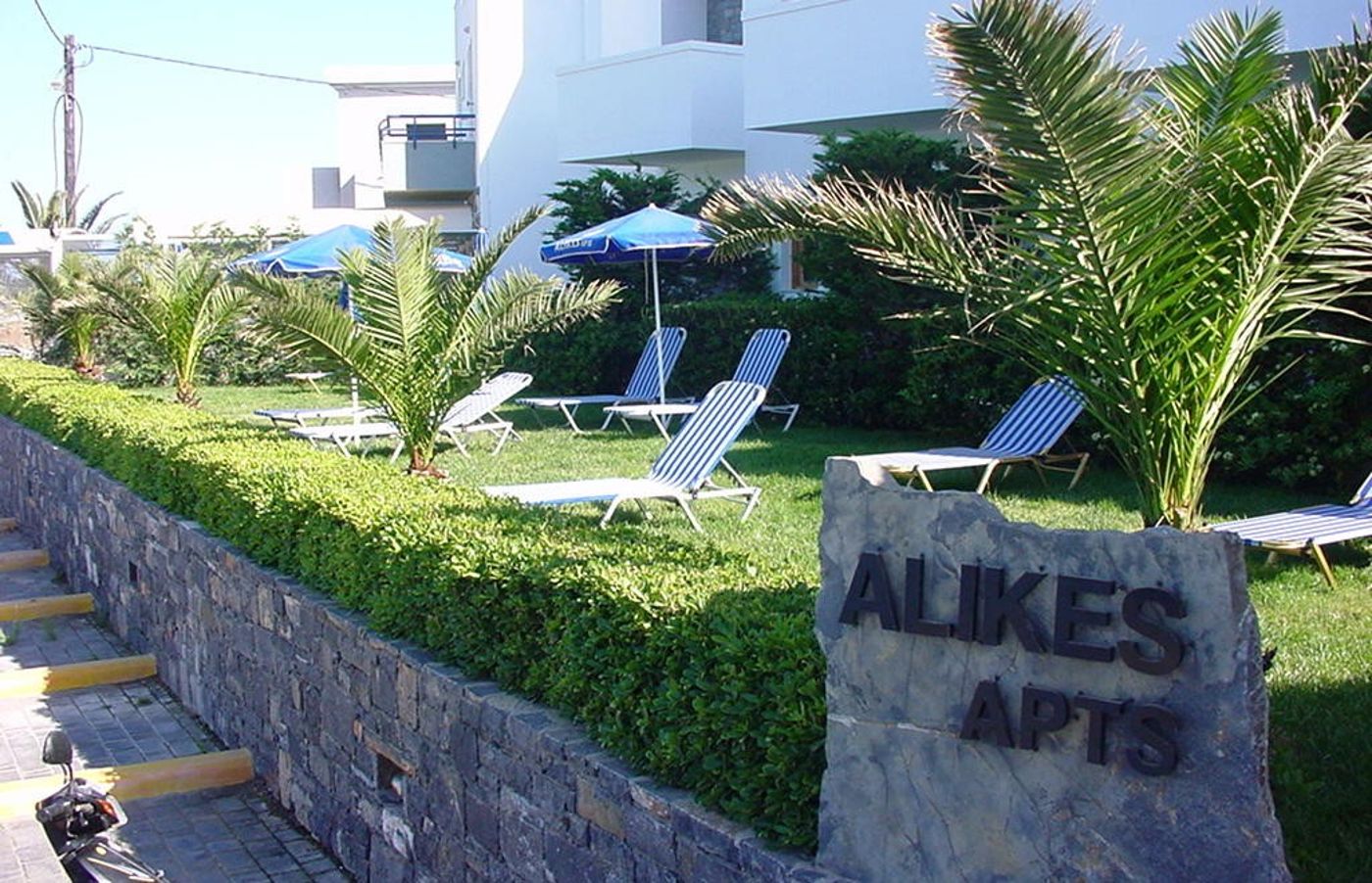 Alikes Hotel Apartments