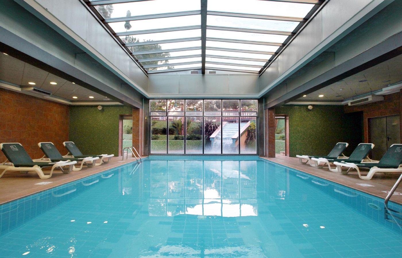 Golden-Port-Salou-and-Spa-Pool-65