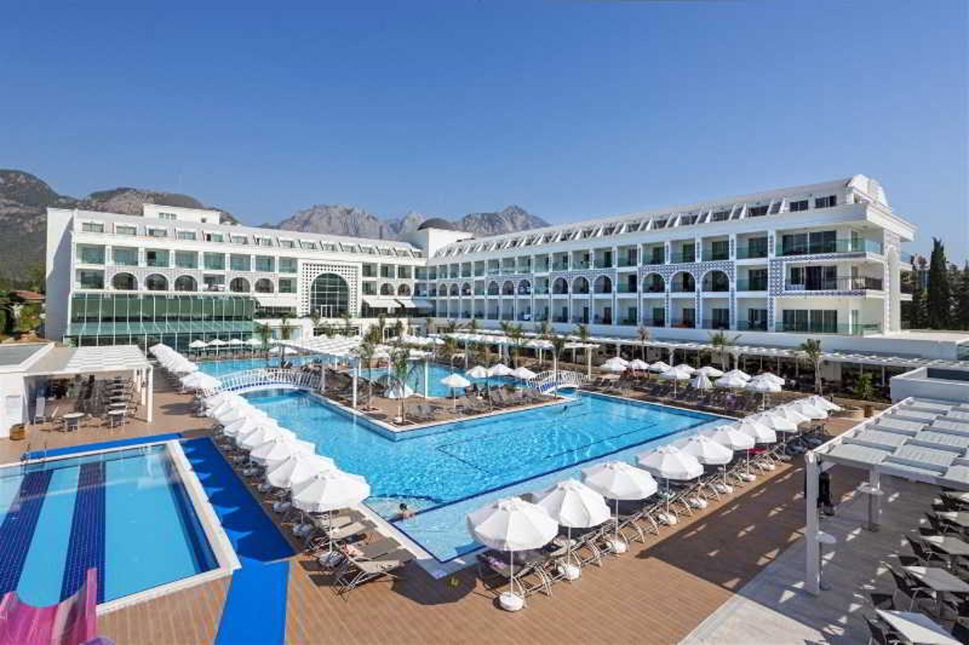 Karmir-Resort---Spa-Hotel-Pool-1