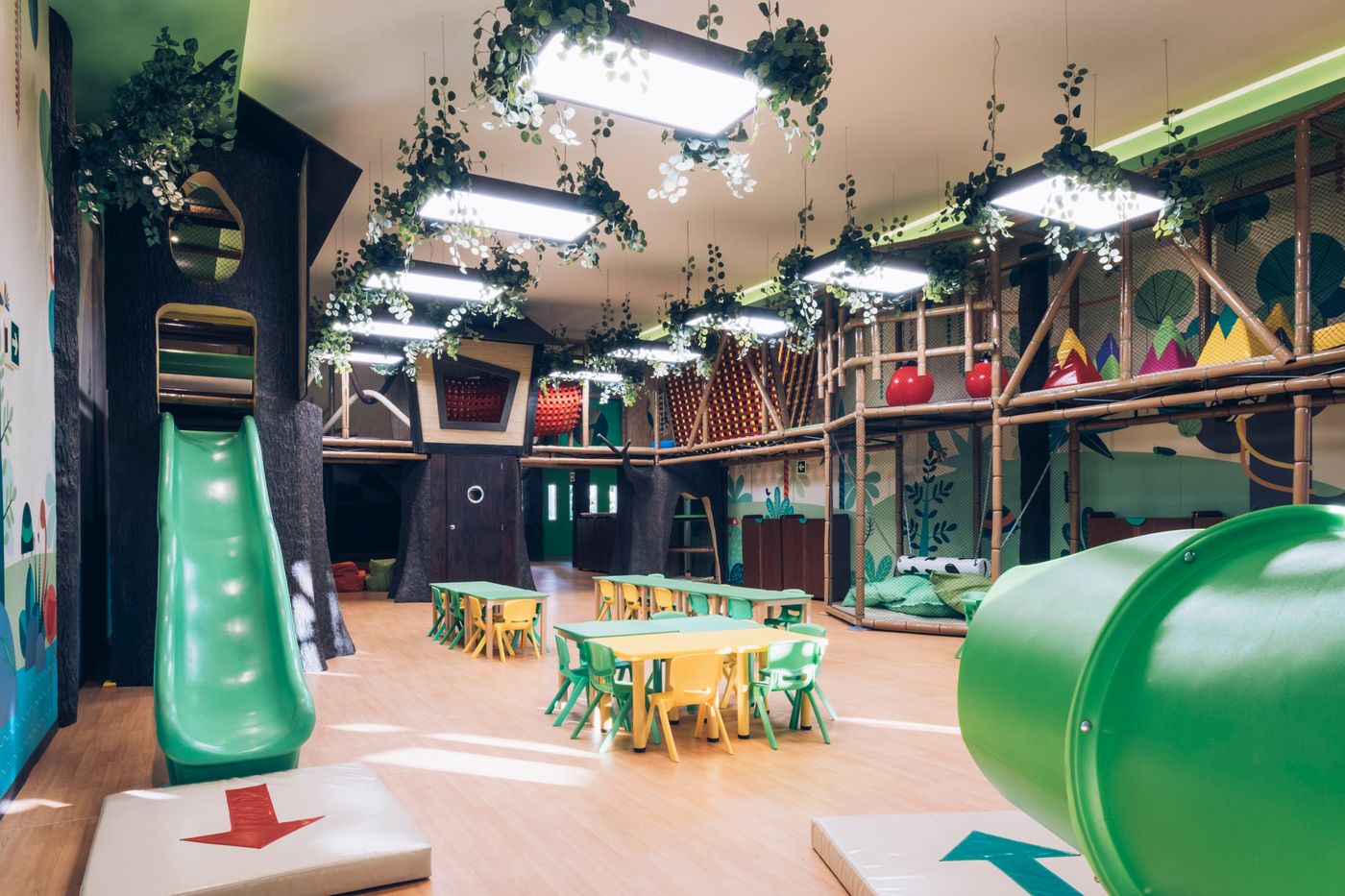 Iberostar-Waves-Paraiso-Beach-Sports-and-Entertainment-61