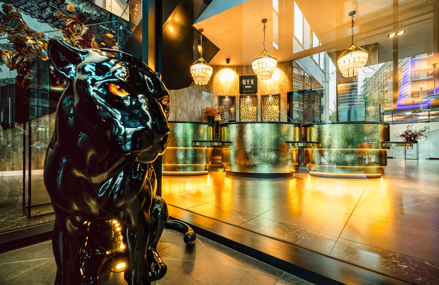 NYX-Hotel-Warsaw-by-Leonardo-Hotels-Lobby-17