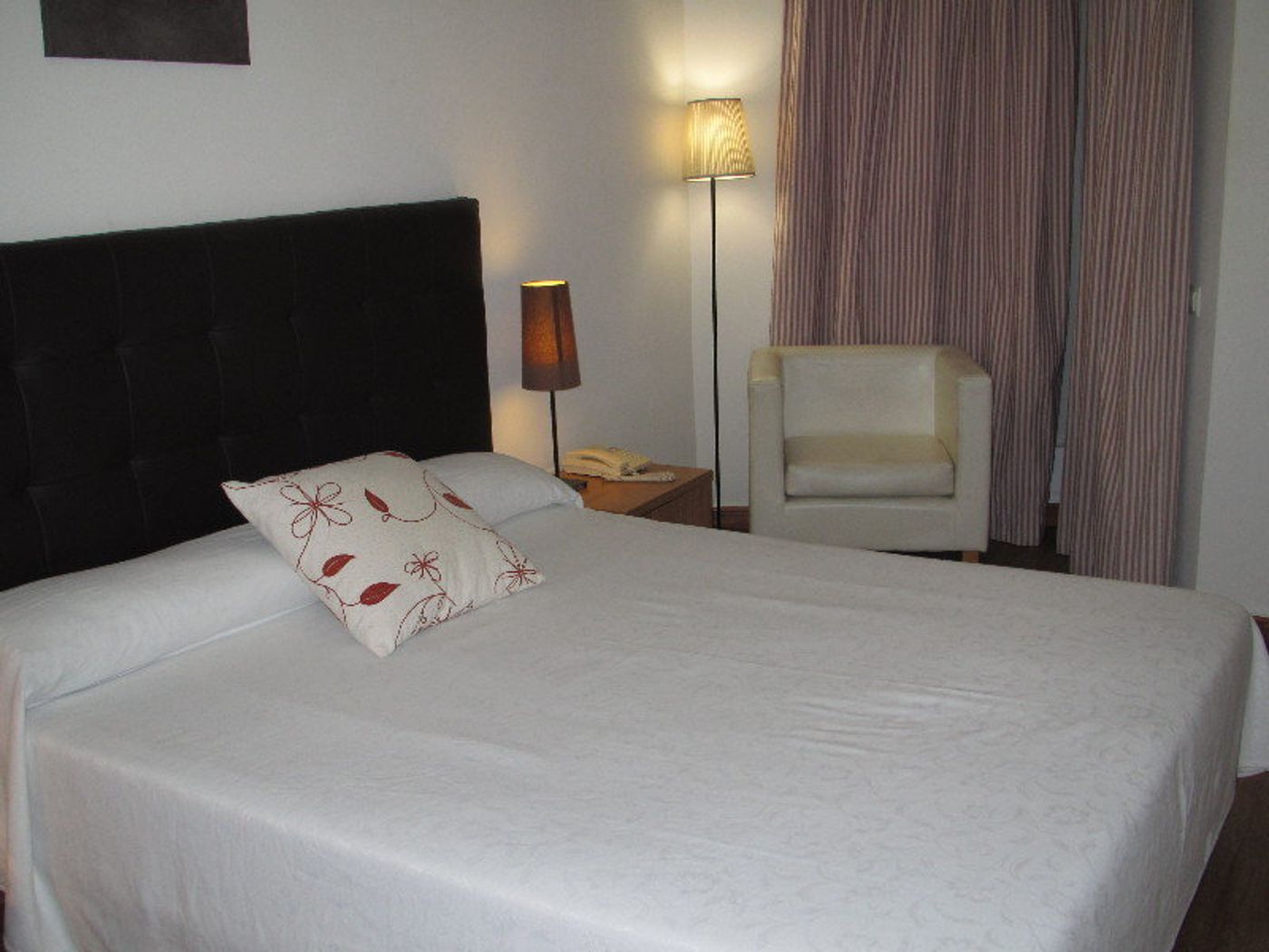 Hotel-Madrid-Room-10