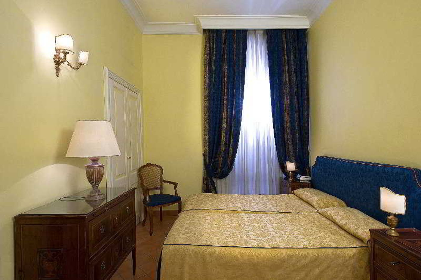 Chiaja de Charme - Italy - NAPOLI - Room - 5