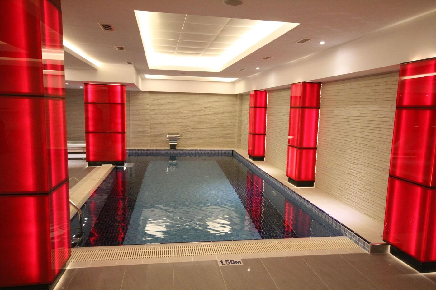 Grand-Washington-Hotel-Pool-53