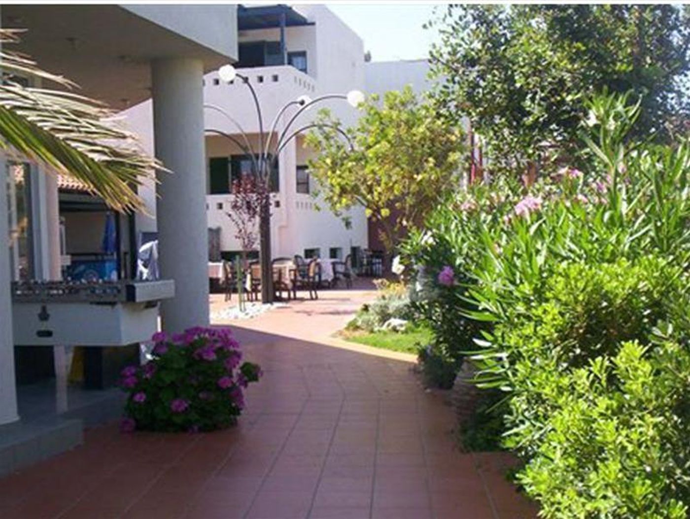 Kritzas-Beach---Bungalows-General-view-9