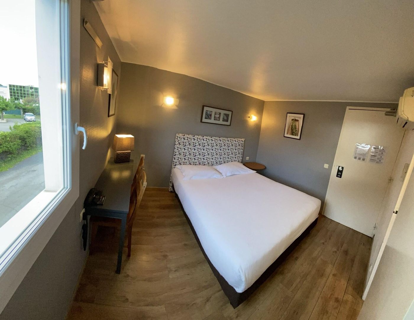 Le Sud Hotel - France - Mauguio - Room - 8