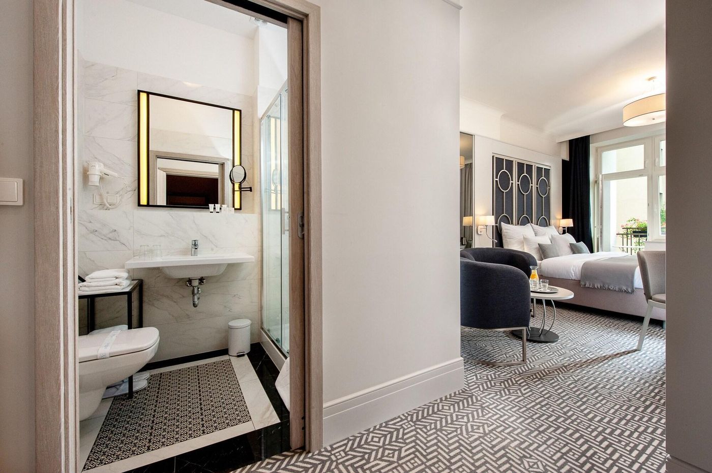 Amber-Design-Residence-Room-37