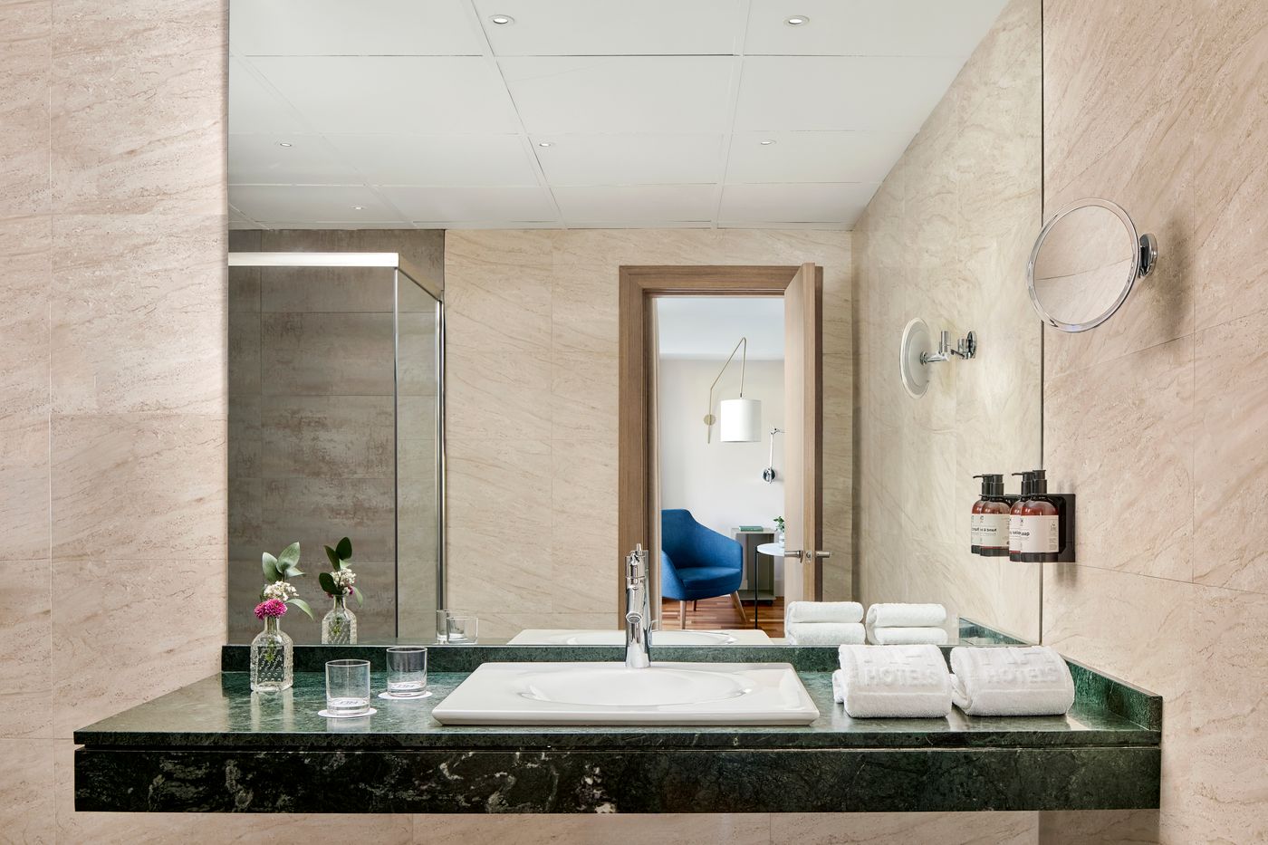 NH-Paseo-de-la-Habana-Room-43