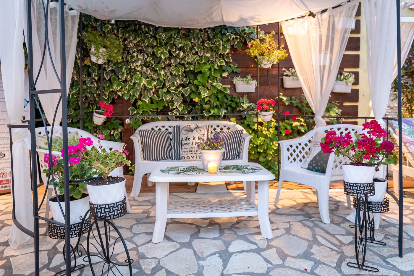 V-A--Boutique-Apartments-and-Suites-Pool-21