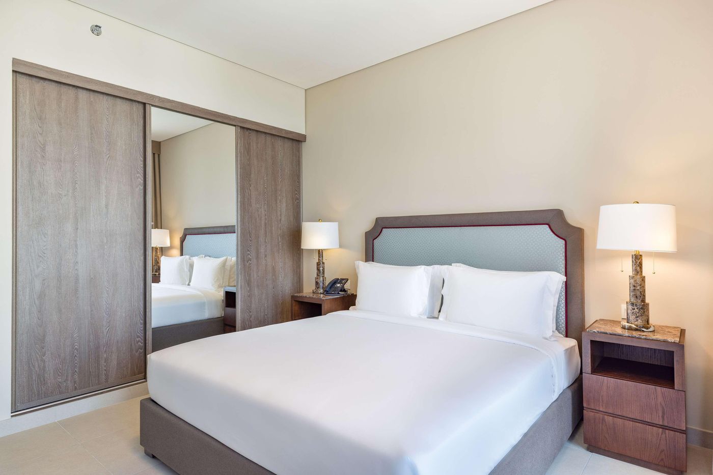 DoubleTree-by-Hilton-Doha-Downtown-Room-36