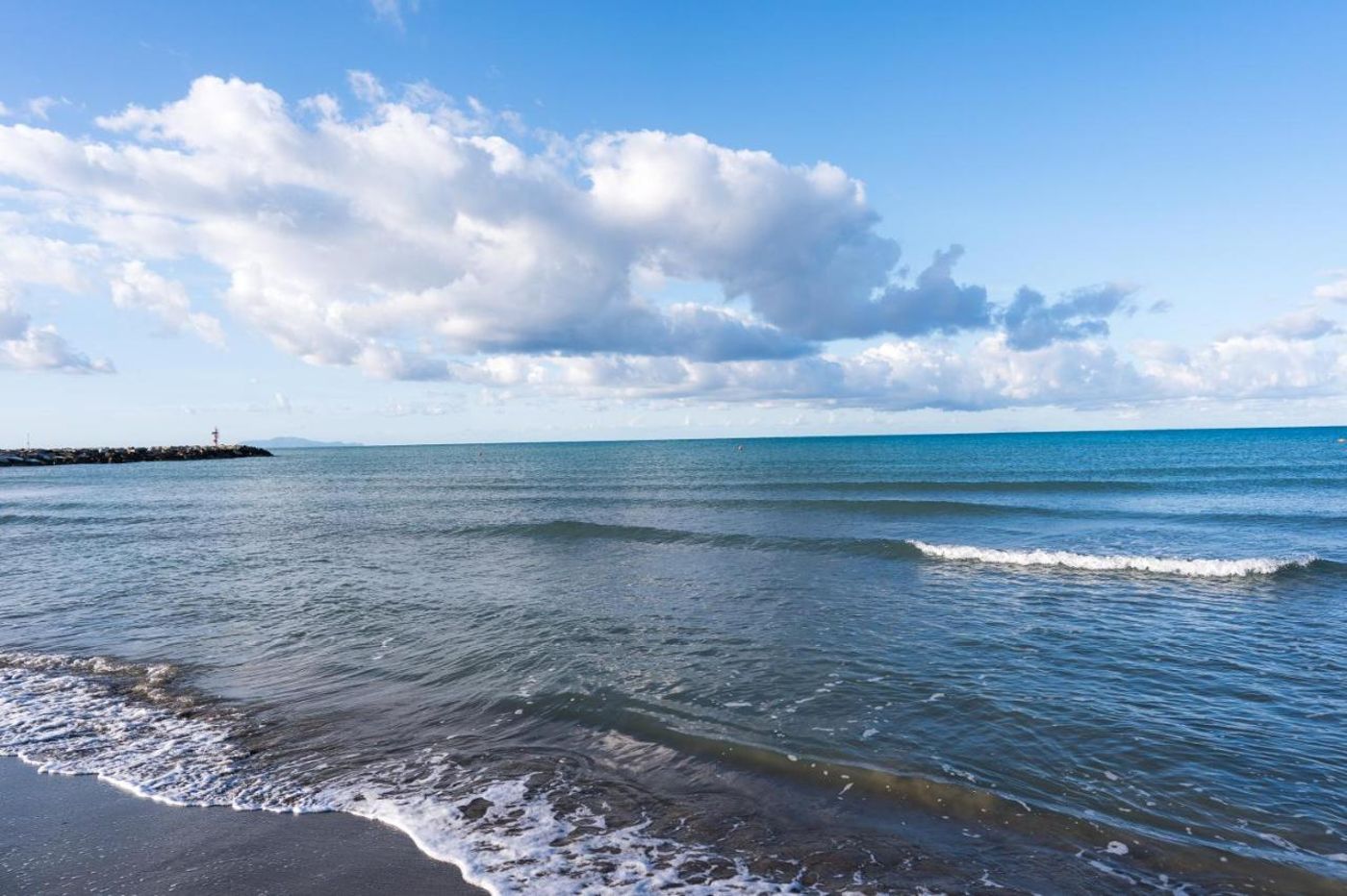 Lola-Piccolo-Hotel-Beach-32