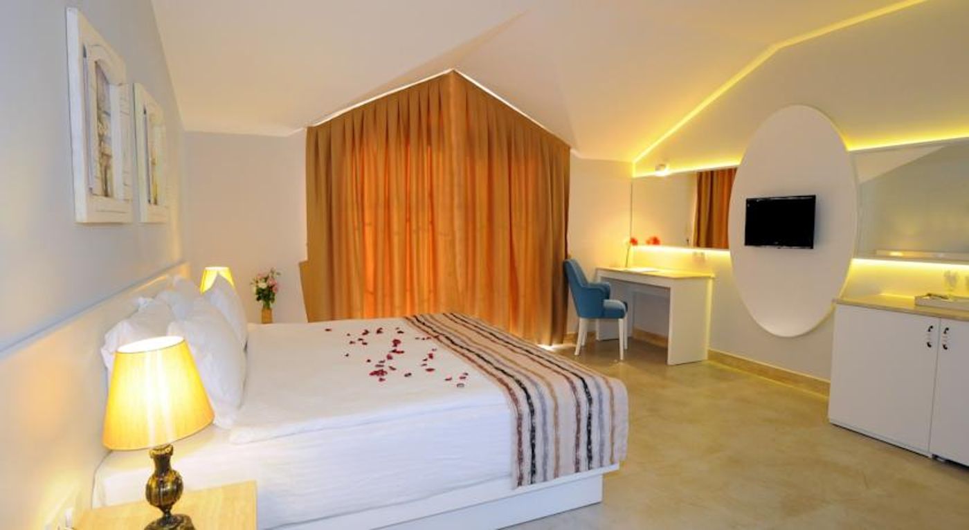 Sea Breeze Hotel & Apartments