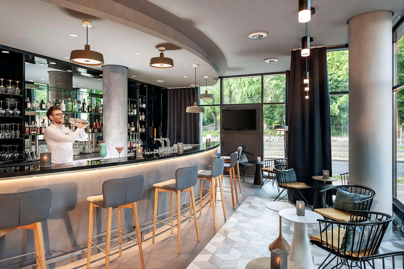 NH-Berlin-Alexanderplatz-Bar-3