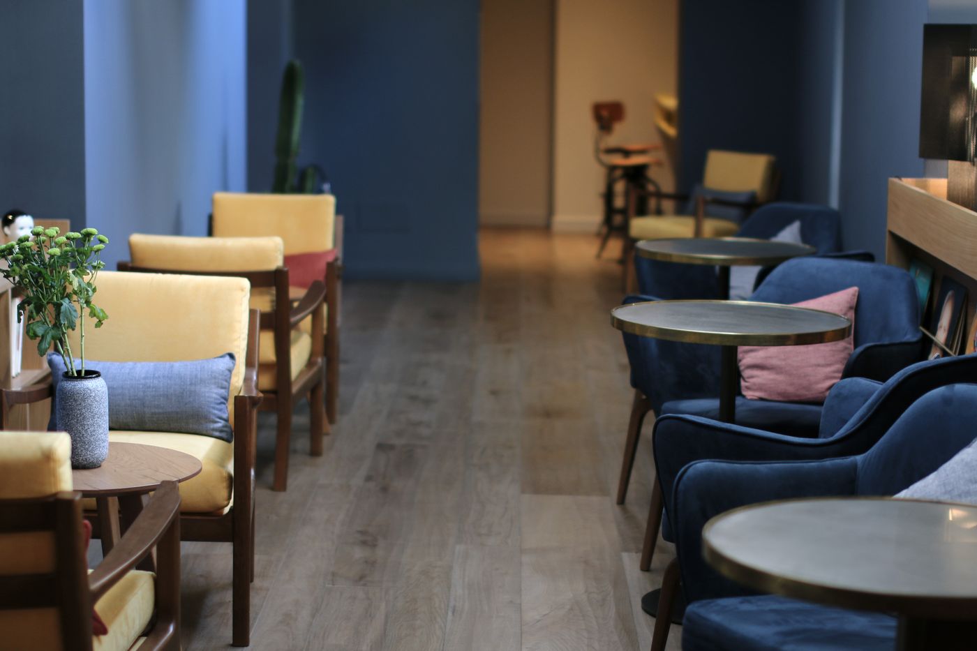 c-hotels-Diplomat-Lobby-14