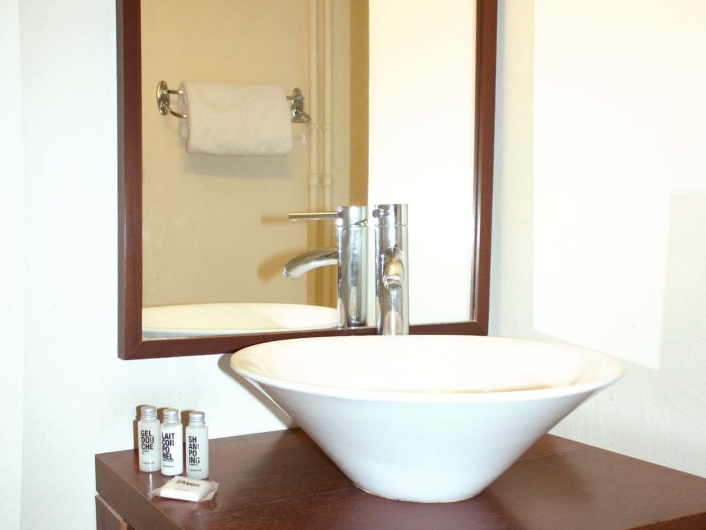 New-Hotel-Opera-Room-13