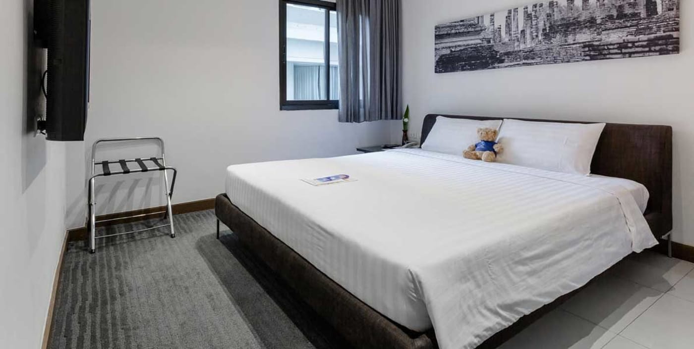 S33-Compact-Sukhumvit-Hotel-Room-17