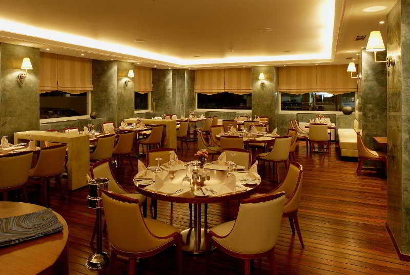 Piraeus-Theoxenia-Restaurant-34