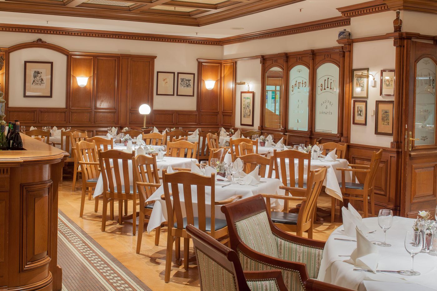 Park-Inn-by-Radisson-Berlin-Alexanderplatz-Restaurant-57