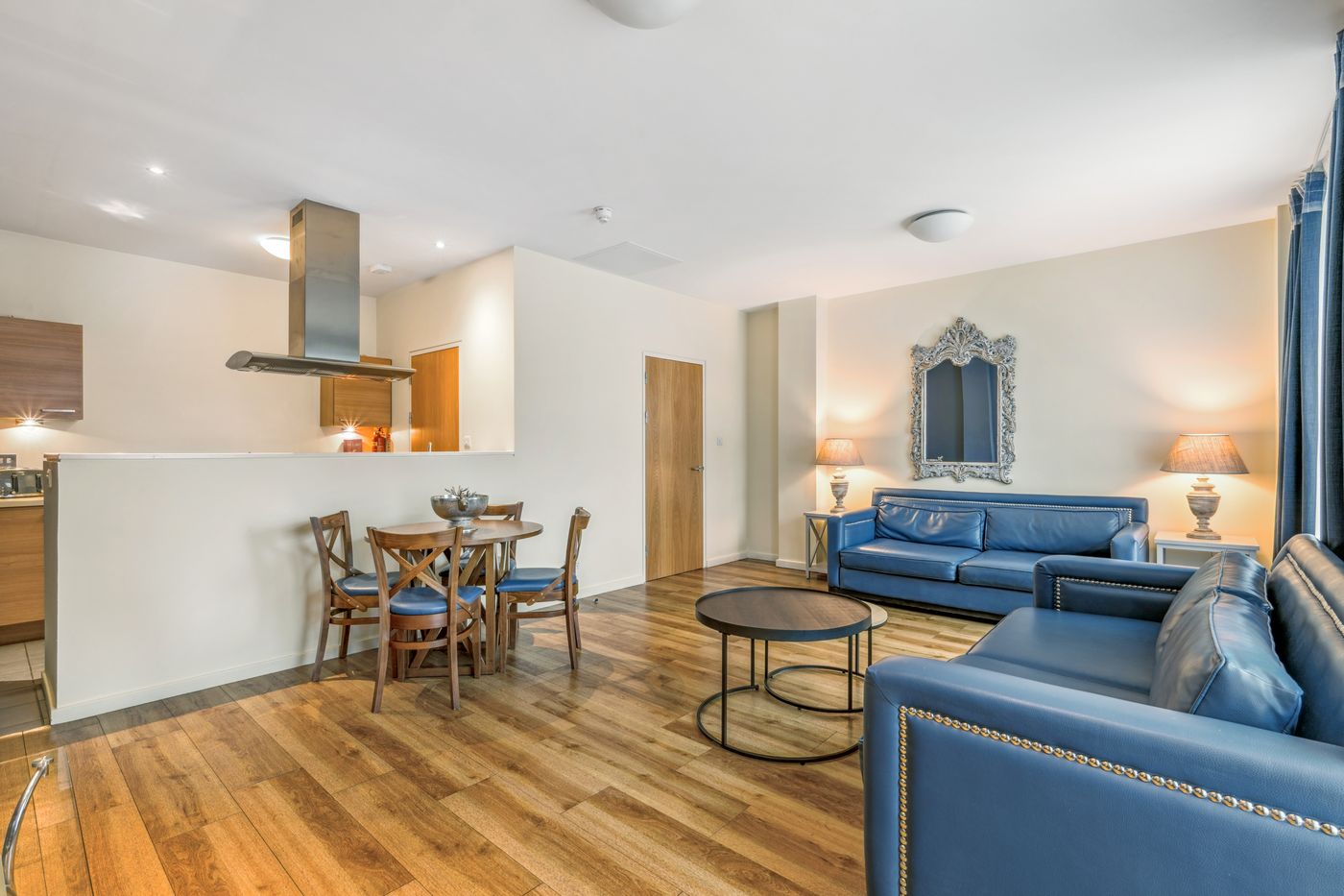 Princes Street Suites - United Kingdom - Edinburgh - Room - 8