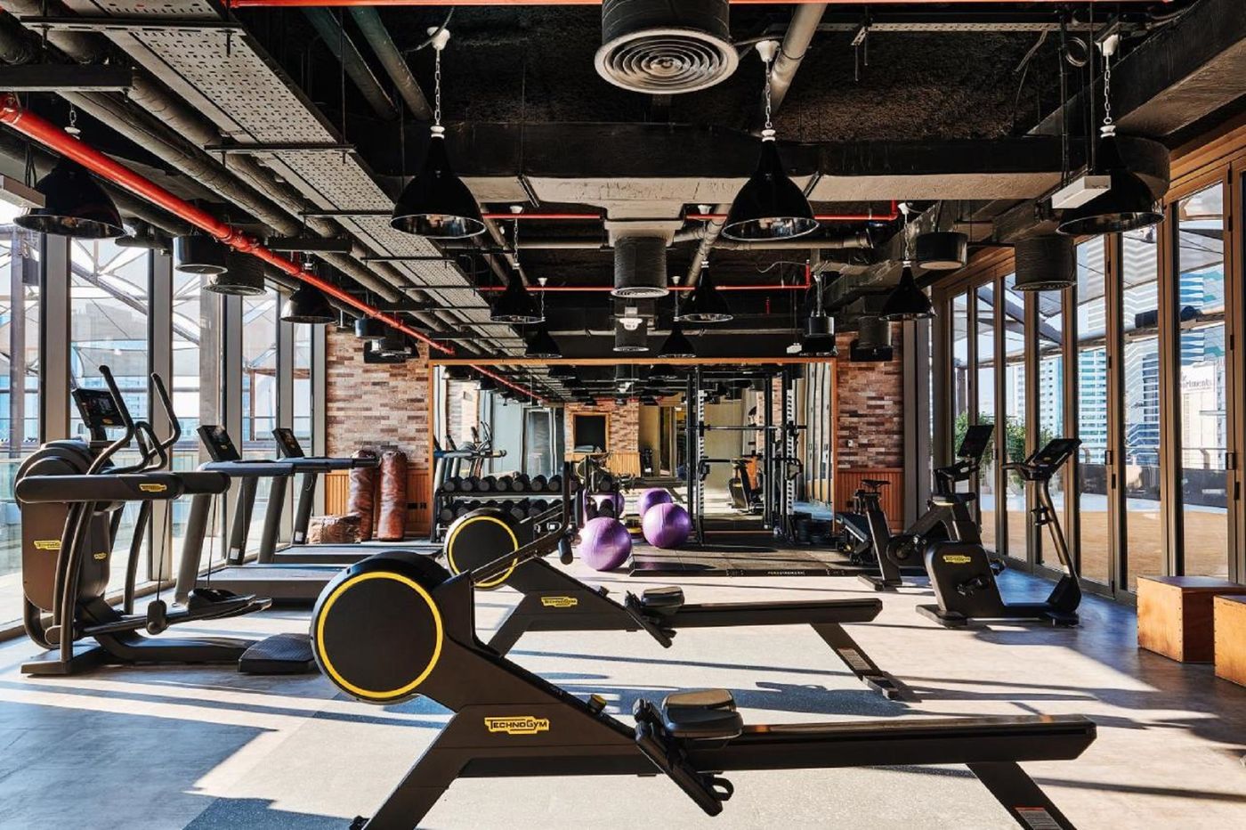 25hours-Hotel-Dubai-One-Central-Sports-and-Entertainment-69