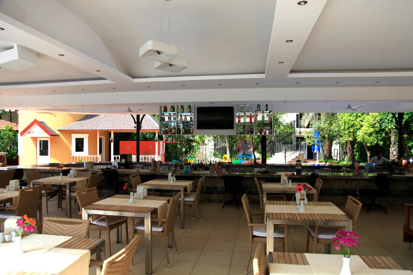 Orient-Suit-Hotel-Restaurant-15