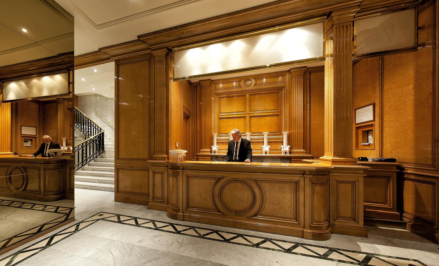 Hotel-Villa-Real-Lobby-17