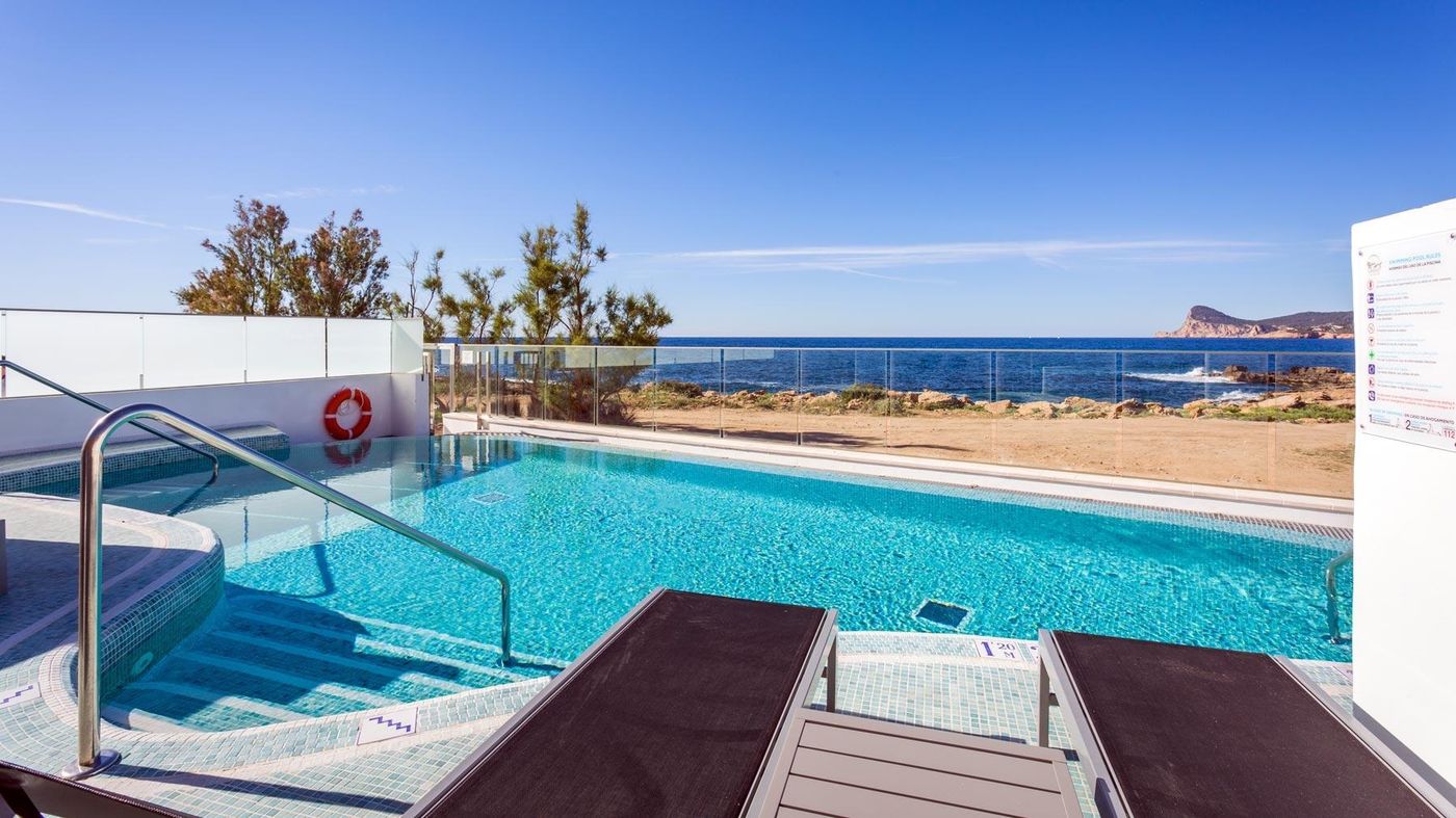 Sirenis Seaview Country Club