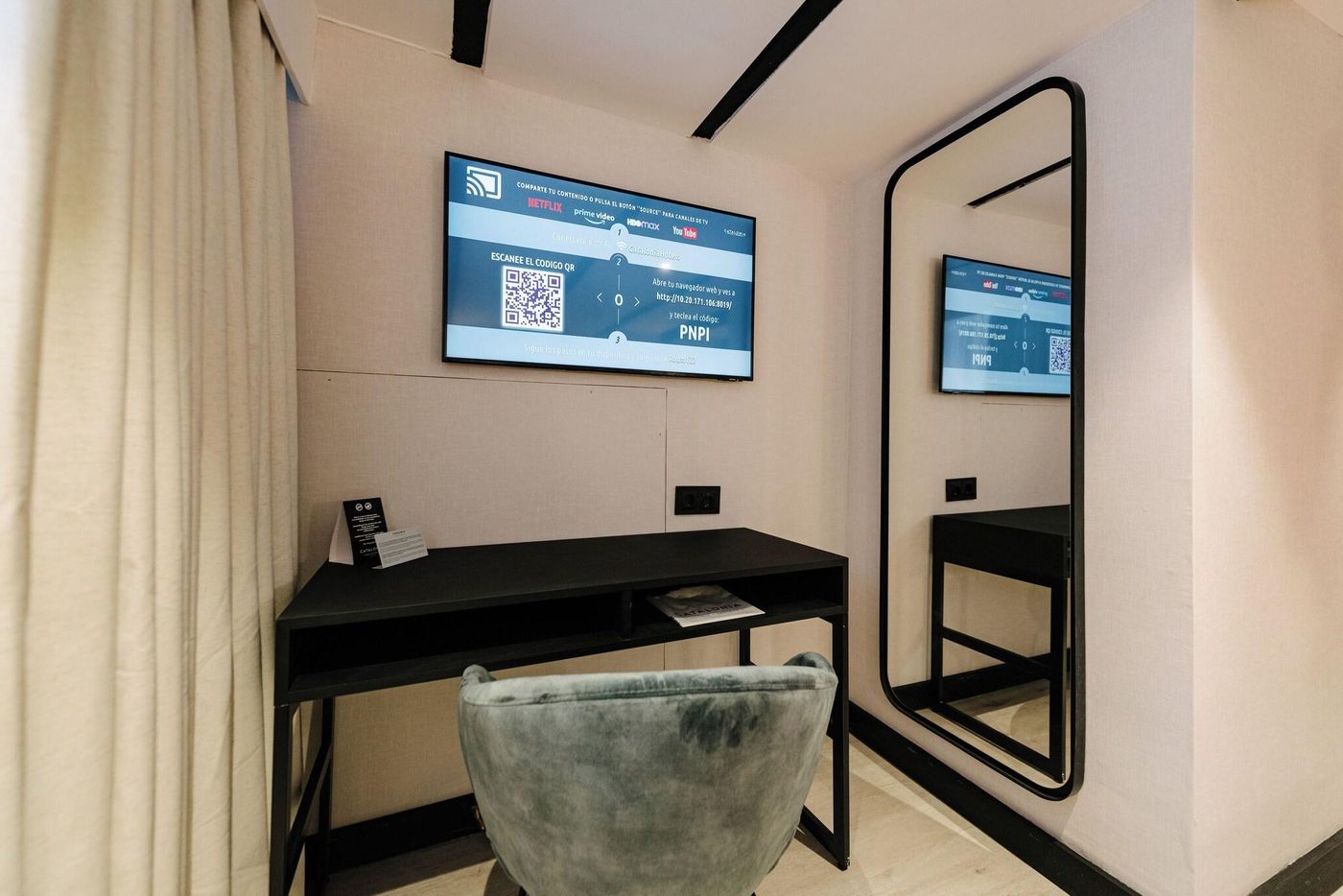 Catalonia-Vondel-Amsterdam-Room-70