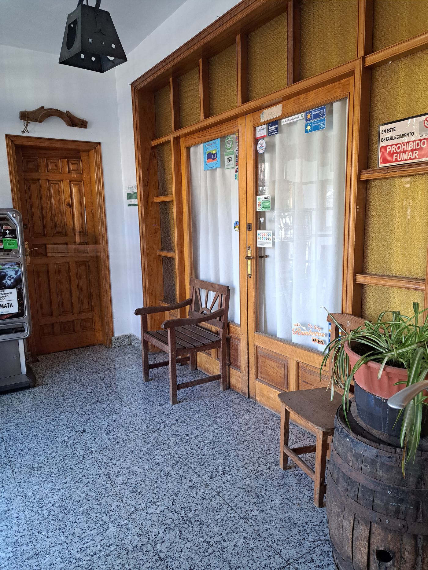 El-Sombrerito-Lobby-19