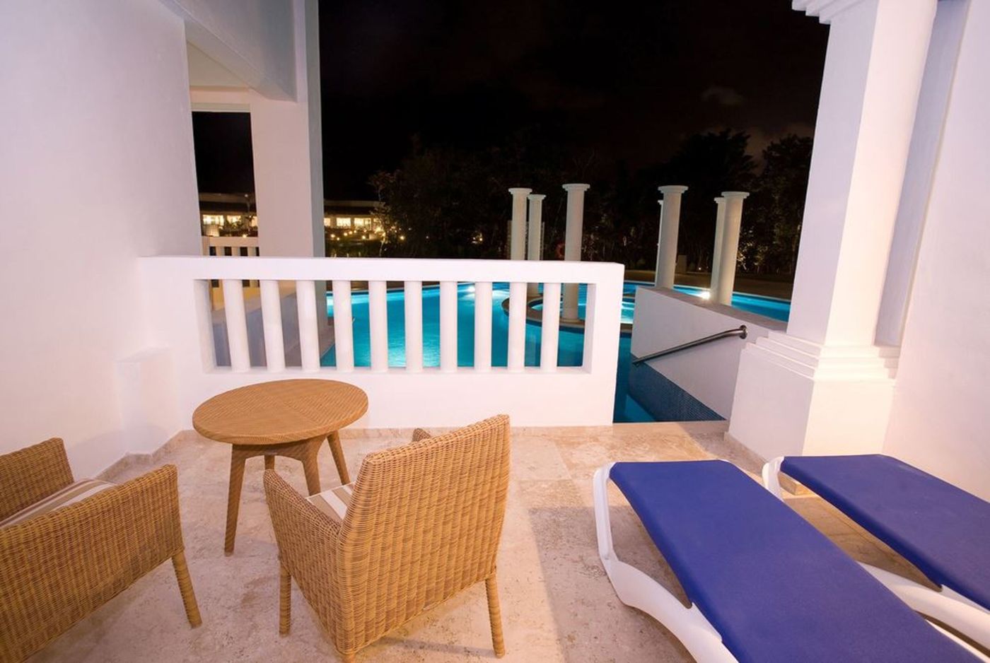 Grand-Riviera-Princess-Room-22