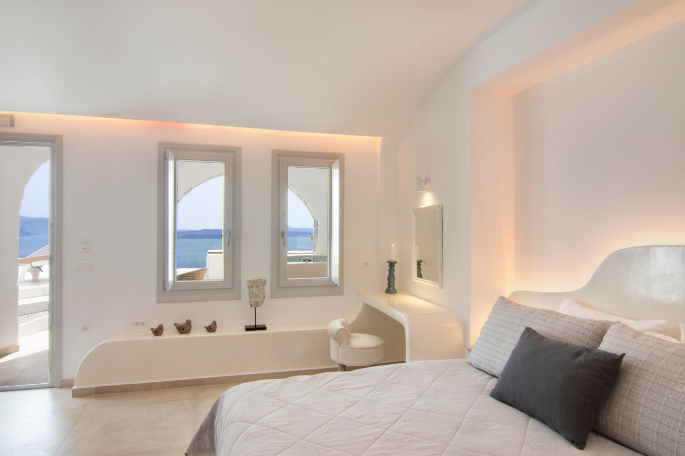 Santorini-Secret-Premium-Room-10
