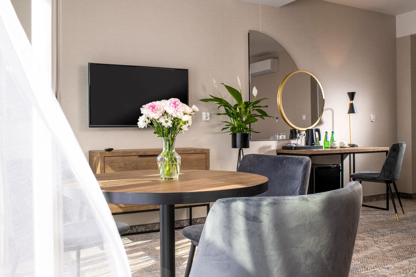 Mr67-Mayera-Rapaporta-Room-29