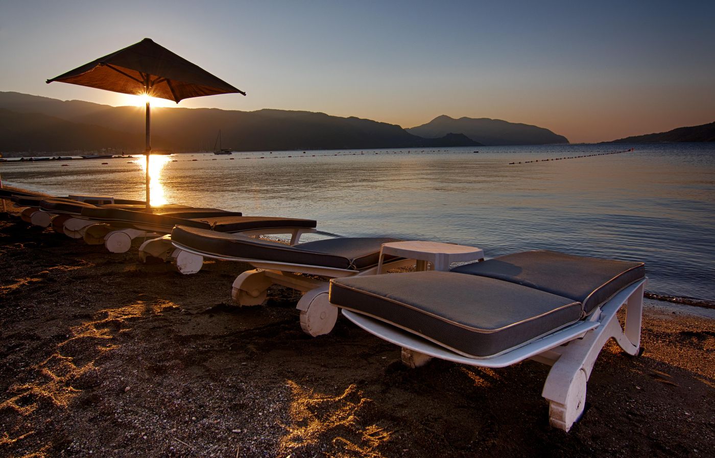 Romance-Beach-Beach-66