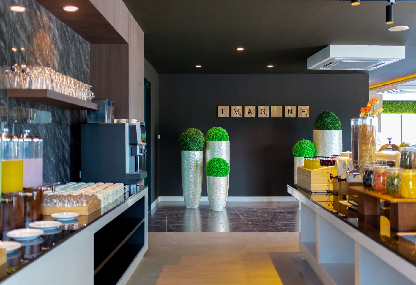 Utopia-Naiharn-Restaurant-41