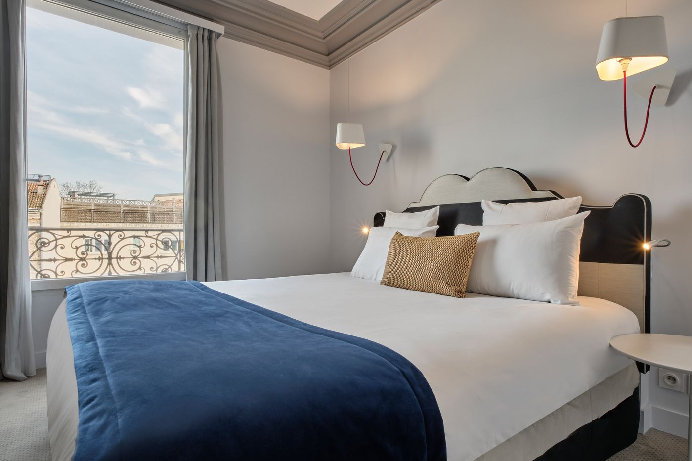 Hotel-Atrium-Room-11