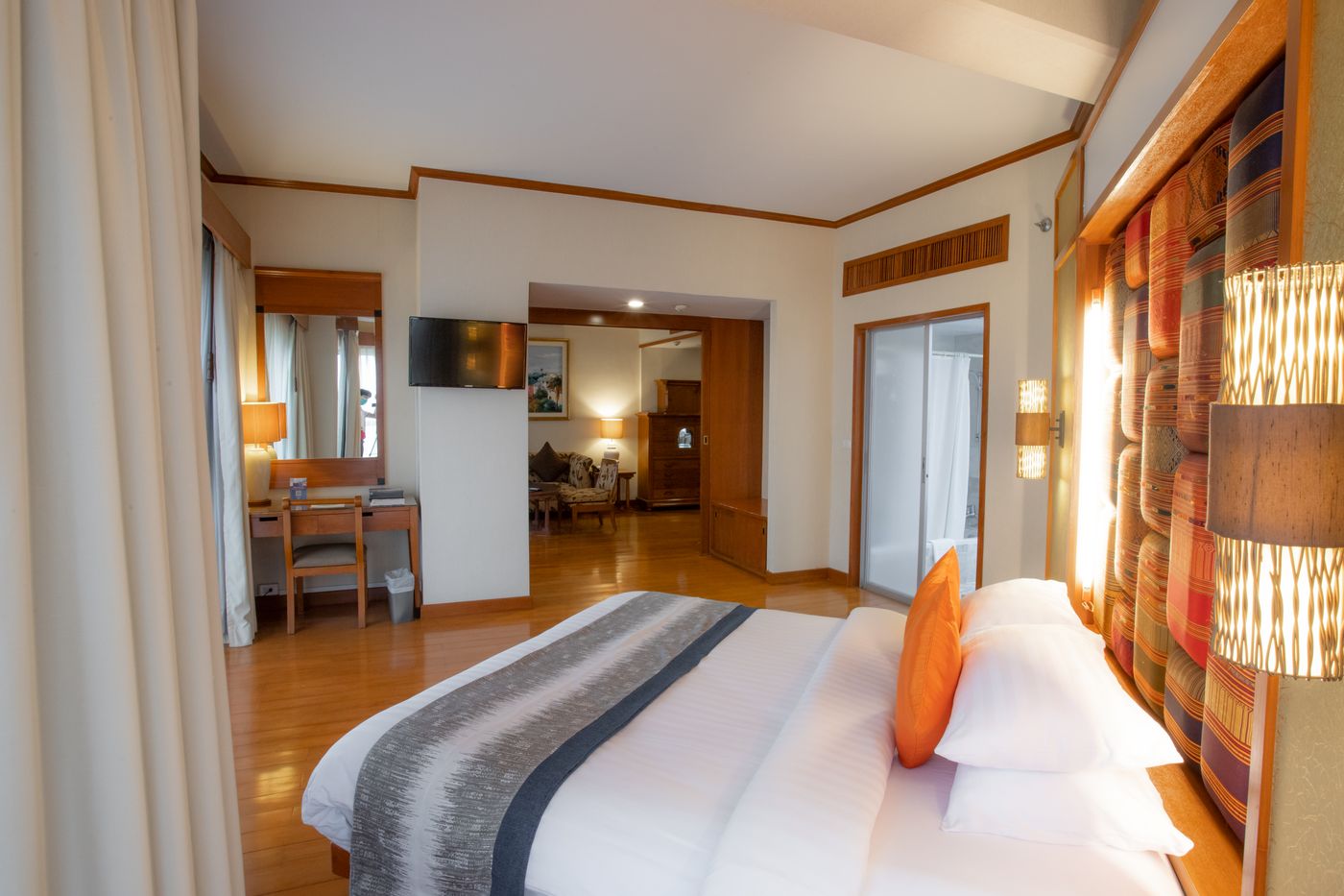 Royal-Paradise-Room-26