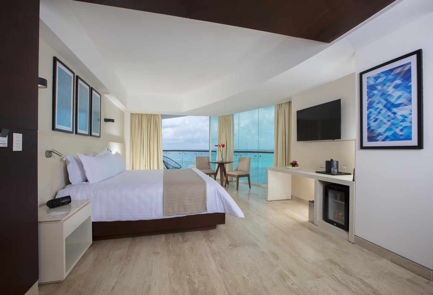 Krystal Grand Punta Cancun