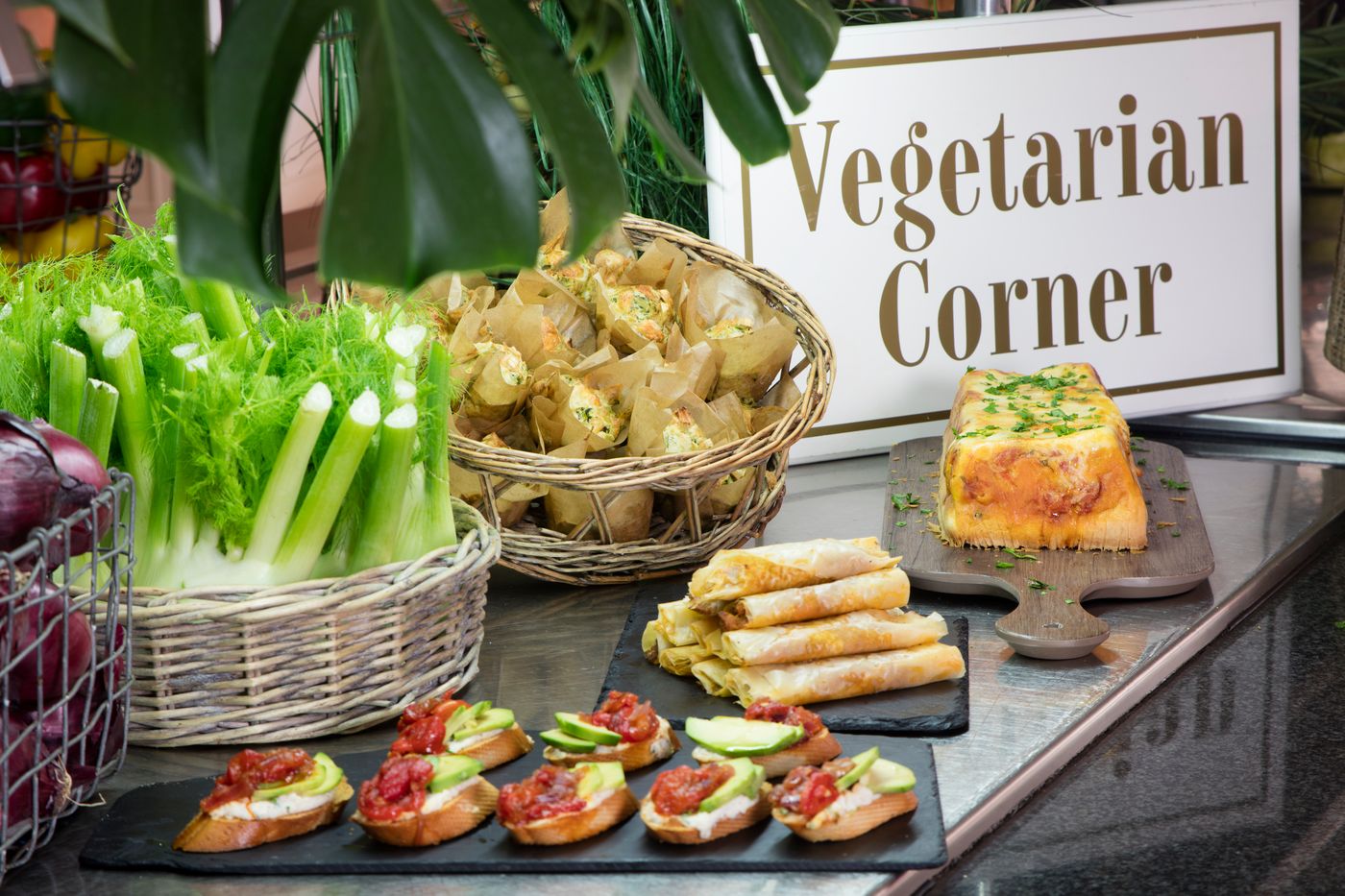 Luna-Club-Restaurant-36