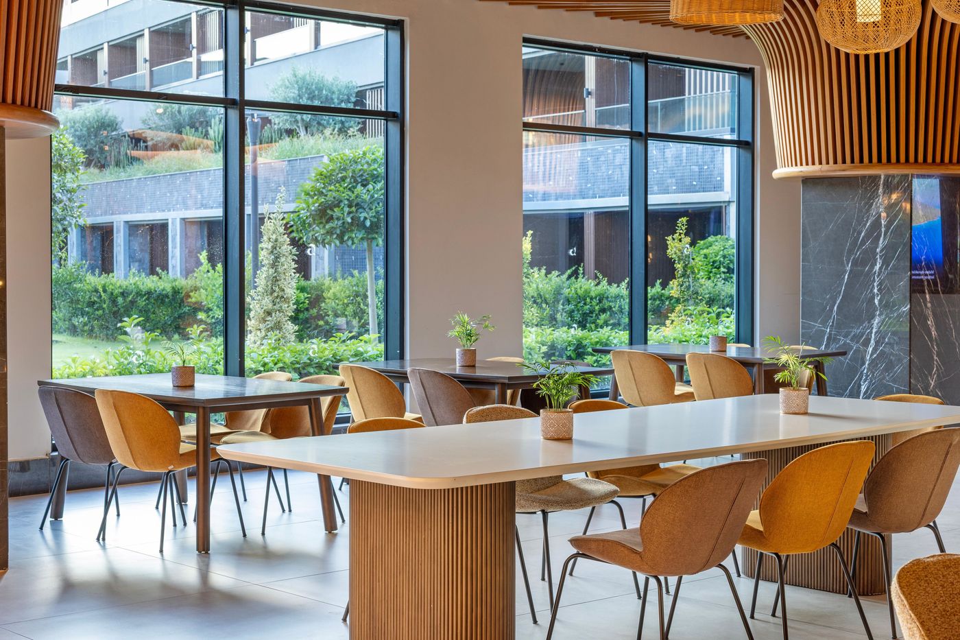 Jacaranda Luxury Resort