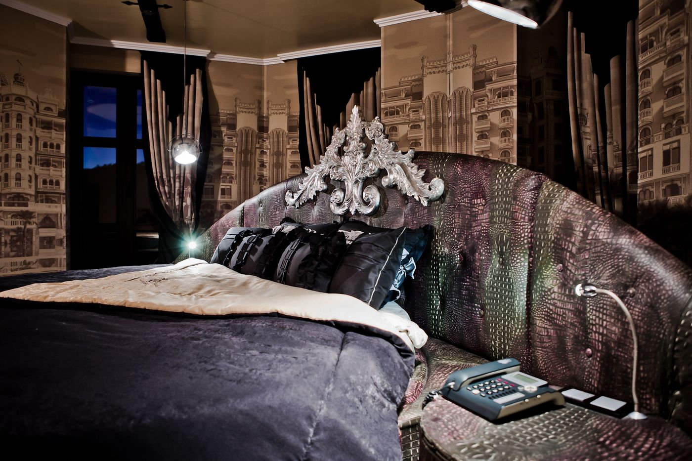 Royal-Castle-Room-35