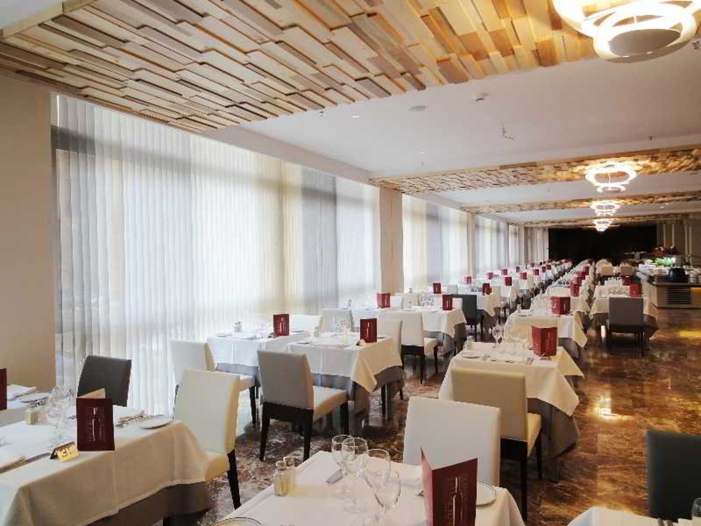 Angela-Restaurant-28